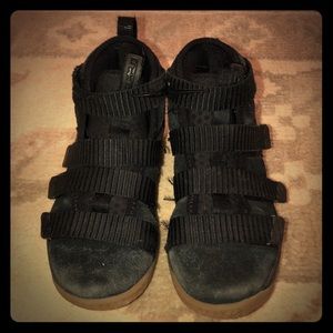 Little kid Lebrons